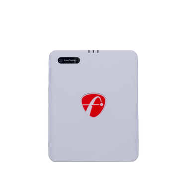 Flightscope Mevo Gen 2 Launch Monitor – Vorderansicht mit sichtbarem weißem Hintergrund.