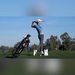 Foresight Sports QuadMax Launch Monitor, Lifestyle-Foto, Mann beim Golfen